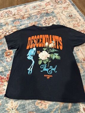 Descendants The End Tee Sz Medium